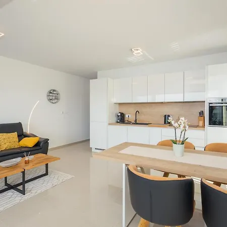 Appartement Luton à Banjole Extérieur photo